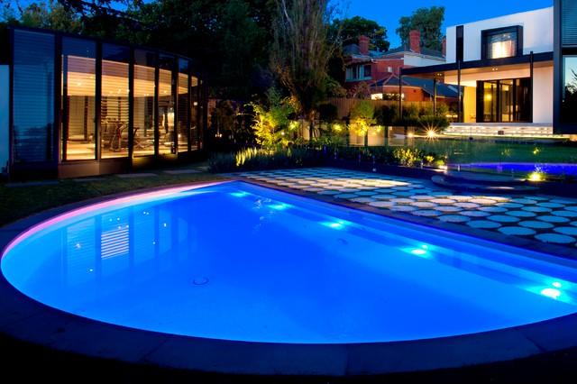 Cách sử dụng hình tròn trong thiết kế bể bơi