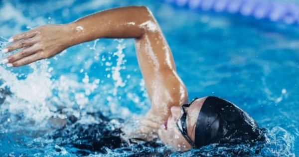 Những lợi ích không ngờ của bơi lội với sức khỏe não bộ