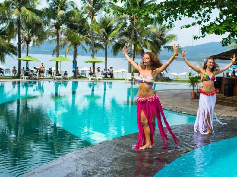 Hòn Tằm: Hòn Ngọc Đảo Xanh Với Hồ Bơi Vô Cực Thu Hút