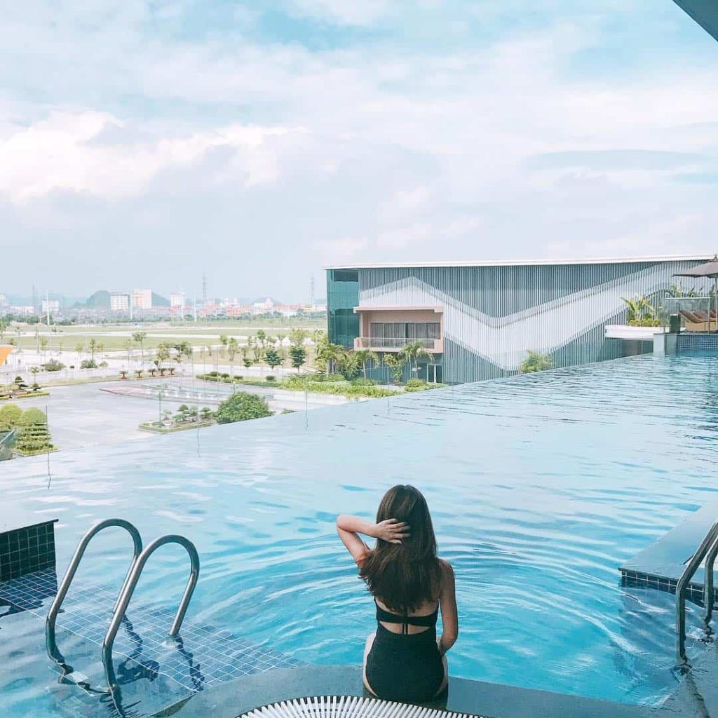 Sống ảo tại những bể bơi vô cực sang chảnh ở Ninh Bình